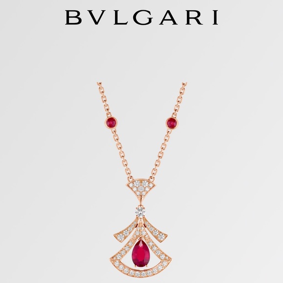 Divas dream necklace rose gold with red crystals ♥️💛 - Picture 7 of 8